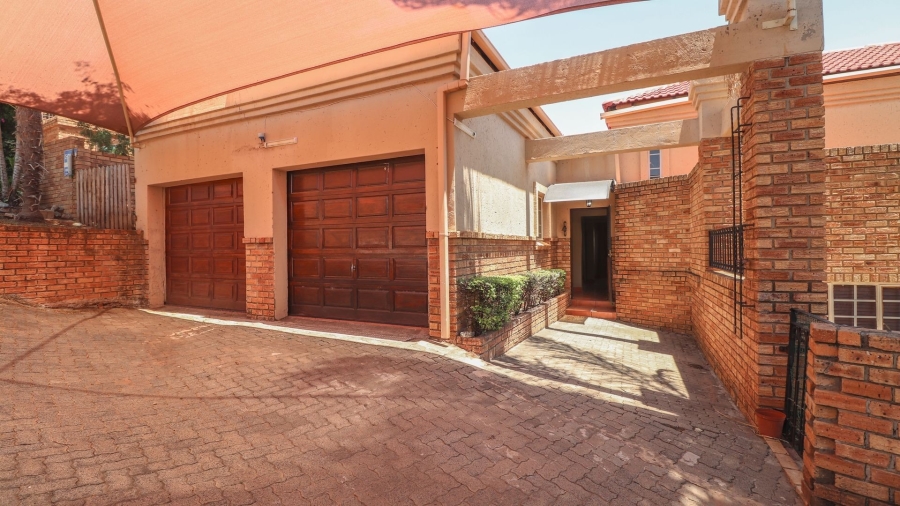 3 Bedroom Property for Sale in Safari Gardens North West